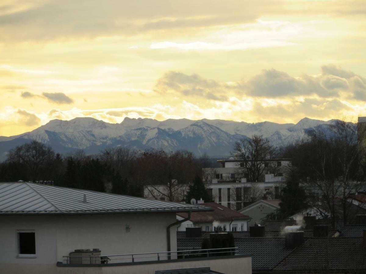 Pension Bergblick Unterhaching Bagian luar foto